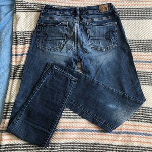 🌸American Eagle Straight Leg Jeans